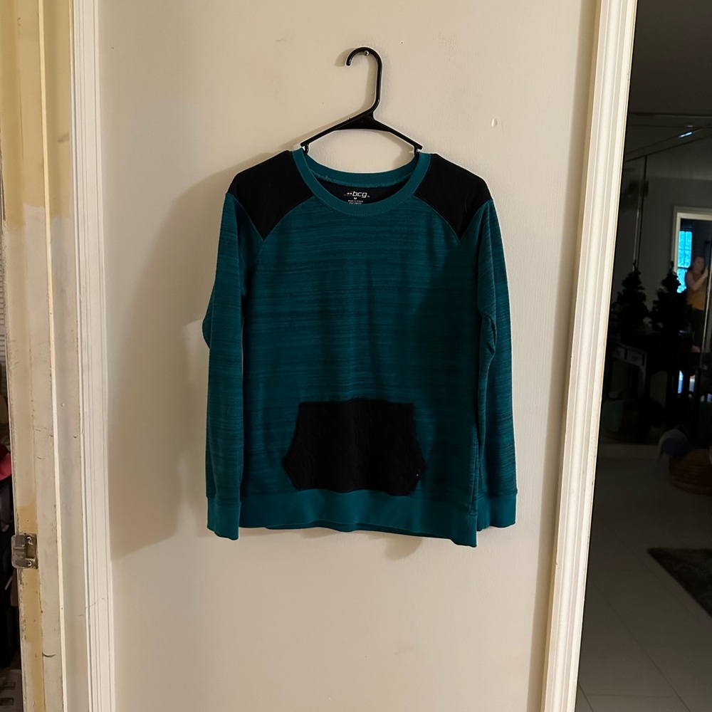 BCG Sweater - Picture 2 of 3